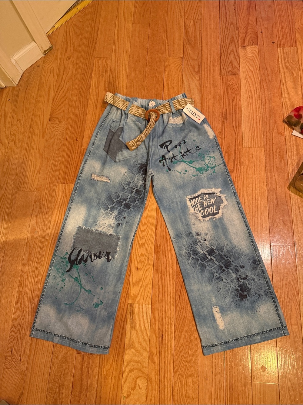 Moda Light Blue Distressed Jeans with Woven Belt